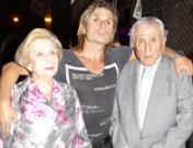 Nacho Cano y sus padres, en la calle: ‘Hoy no me puedo levantar’ les prohíbe la entrada