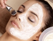 Los múltiples beneficios de la mascarilla de leche y miel para la cara