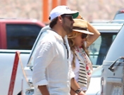 La cara más agresiva de Paulina Rubio y su novio: ataque a un fotógrafo