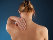 Ronquera y dolor de espalda, ¿cuál es la relación?