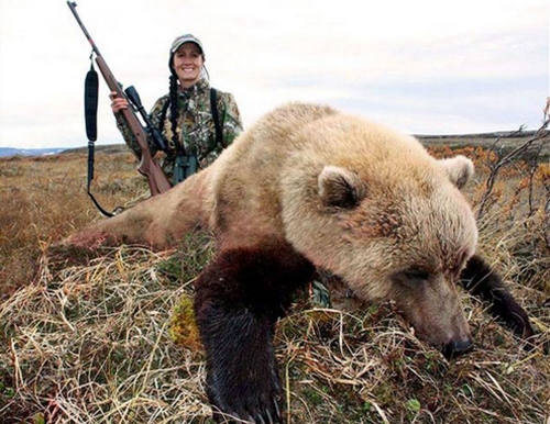 Melissa Bachman, una auténtica pesadilla para los osos