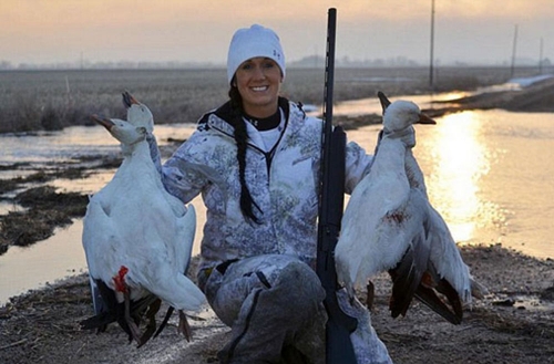 Melissa Bachman y su versión del 'tiro al pato'