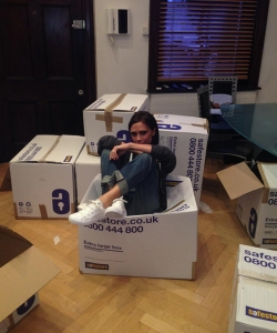 Victoria Beckham presume de su 'solidaridad' con las víctimas del tifón Haiyan