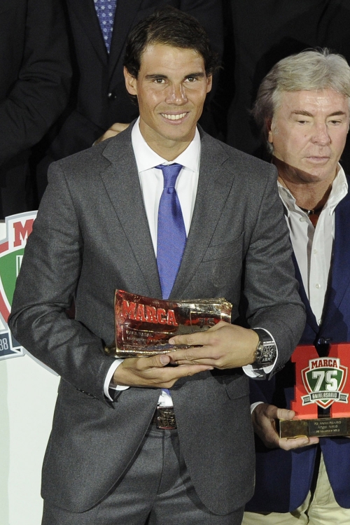 La corbata de Rafa Nadal para recoger su premio Marca Leyenda 2013