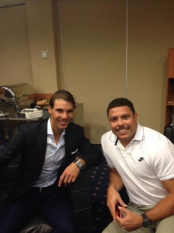 Rafa Nadal, junto a Ronaldo en un torneo de póker en Praga