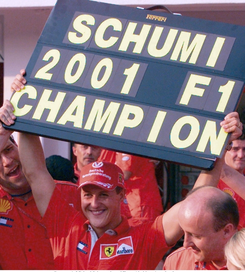 Michael Schumacher celebrando su cuarto título de Fórmula 1