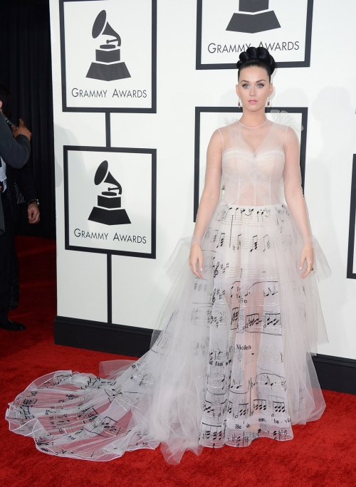 Katy Perry, con un look tan sensual como musical en los Grammy 2014