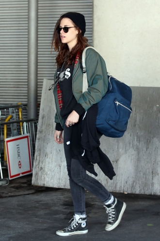 Kristen Stewart pasea por París con su look más 'perroflauta'