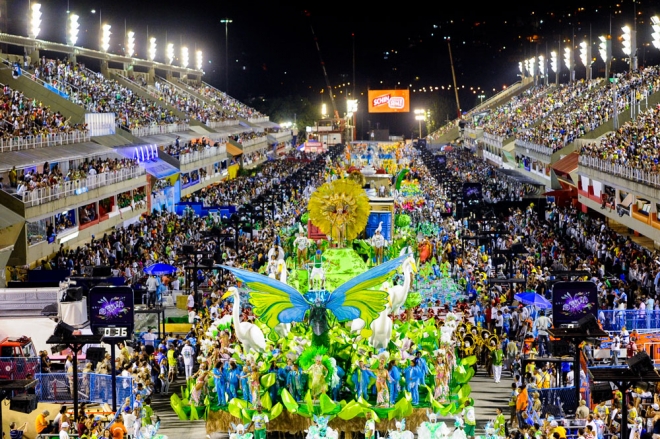 El Carnaval 2014 enciende el sambódromo de Río de Janeiro