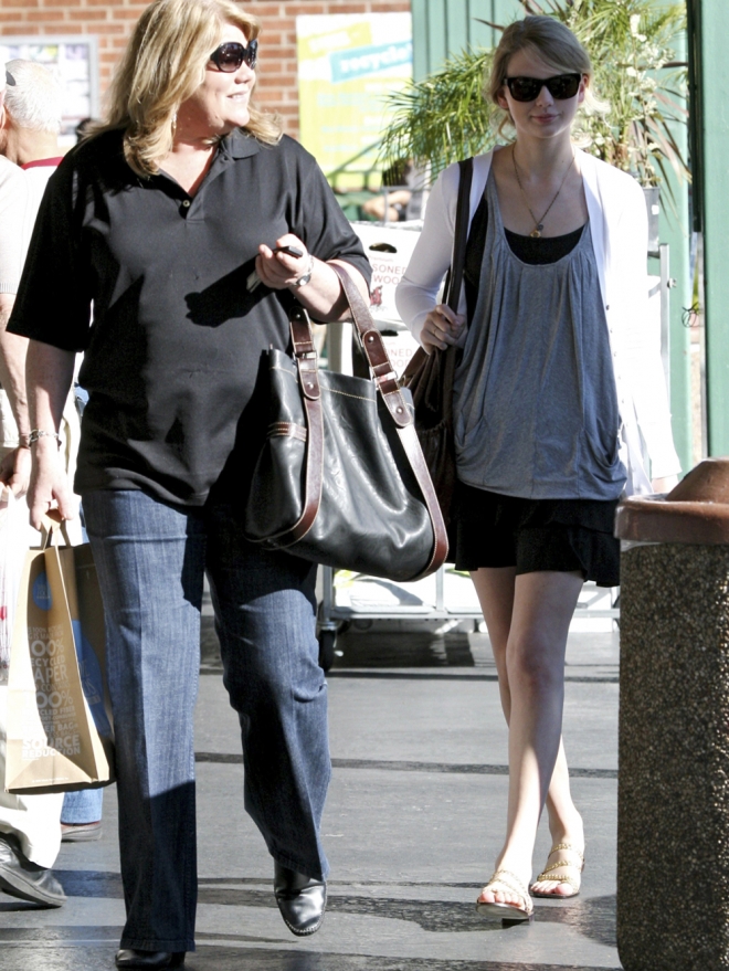 Taylor Swift y su madre Andrea, el rubio viene de familia