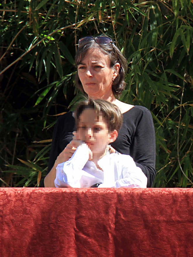 Matilde Solís con su hijo en Semana Santa