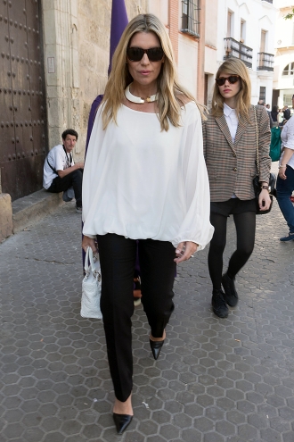 Patricia Rato, desfilando por las procesiones de la Semana Santa sevillana