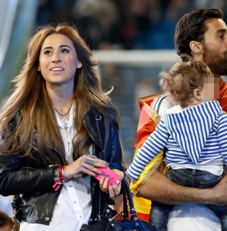 Arbeloa, junto a su mujer y su hija en la celebración del Real Madrid.