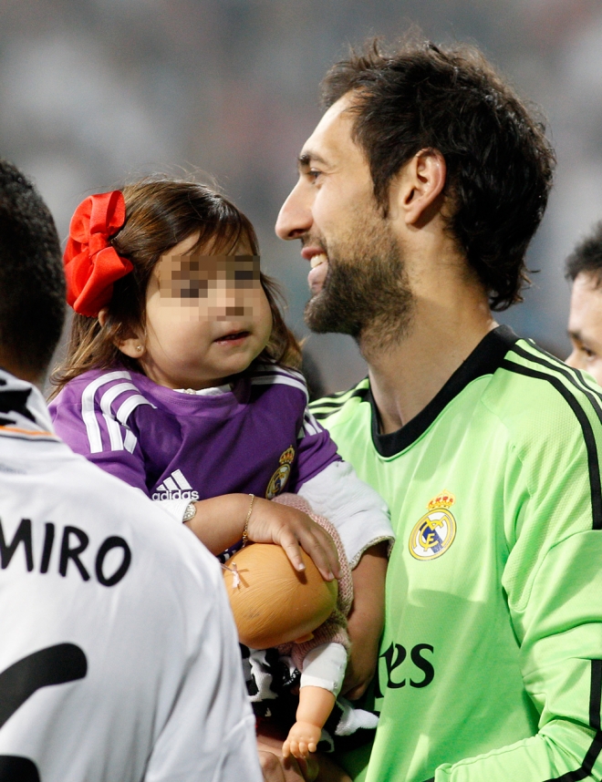 Diego López y su hija no faltaron en la celebración del Real Madrid