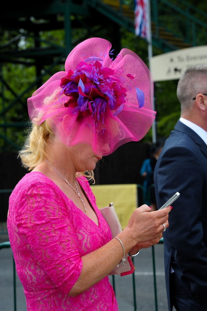 Sombrero a juego con el vestido