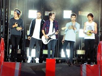 One Direction, durante su concierto en Alemania de la WWAT