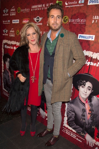 Lydia Lozano, sin Charly, acudió a ver la obra de Jorge Javier Vázquez