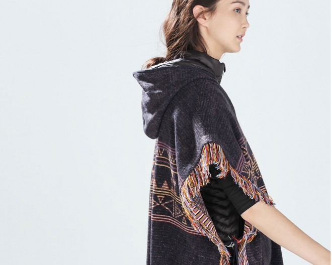 Los colores de la temporada pueden aprovecharse con este tipo de ponchos