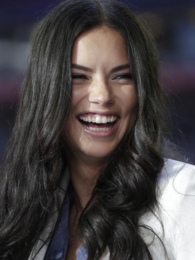 Adriana Lima, la modelo más sexy de la Super Bowl 2015