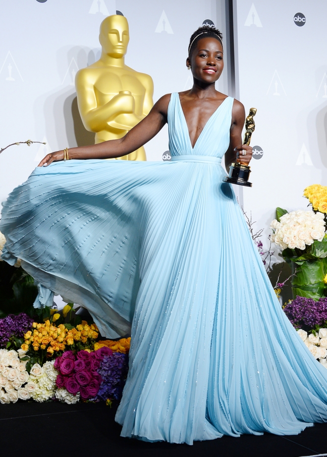 Prada: el vestido azul de Lupita Nyong'o