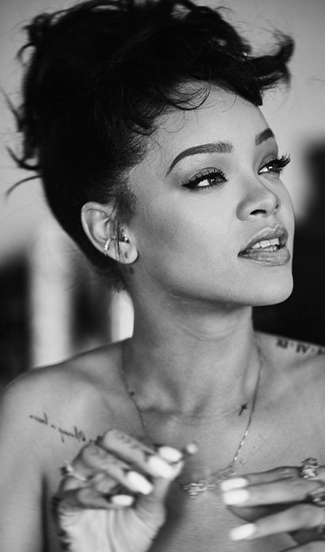 Rihanna, una mujer con una belleza especial a sus 27 años