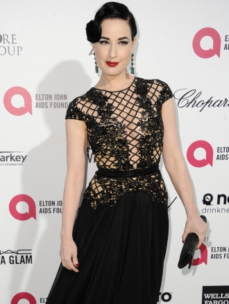 Oscars 2015: Dita von Teese, fiel a su estilo