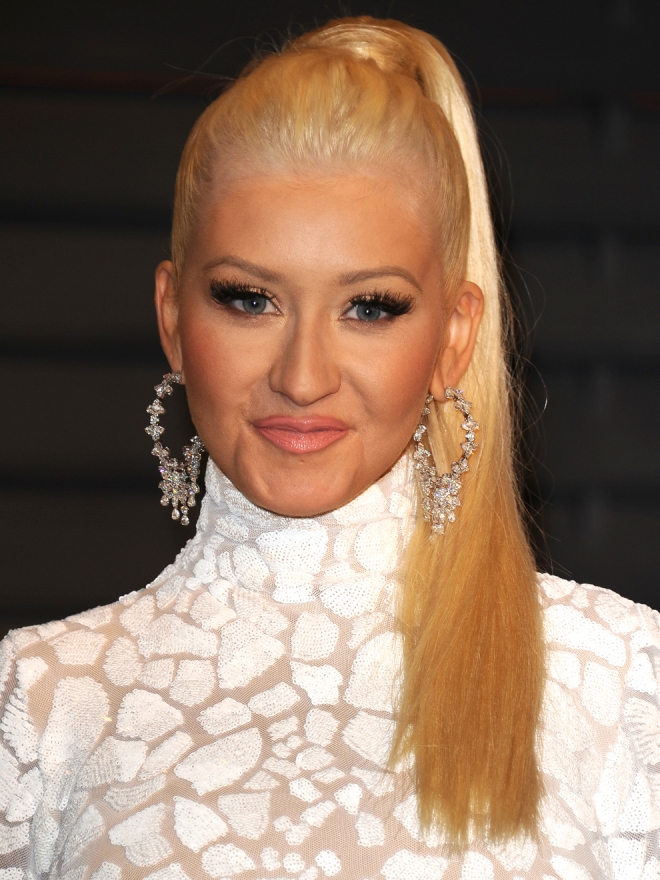 Oscars 2015: Christina Aguilera apostó por una coleta en sus peinados