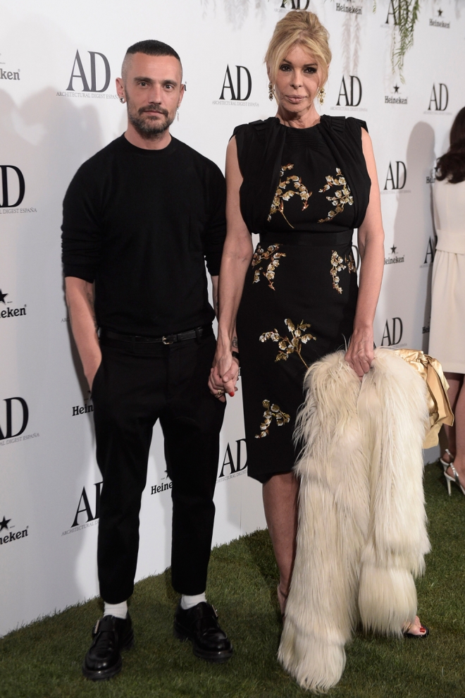 Premios AD 2015: David Delfín y Bibiana Fernández, pareja de guapos