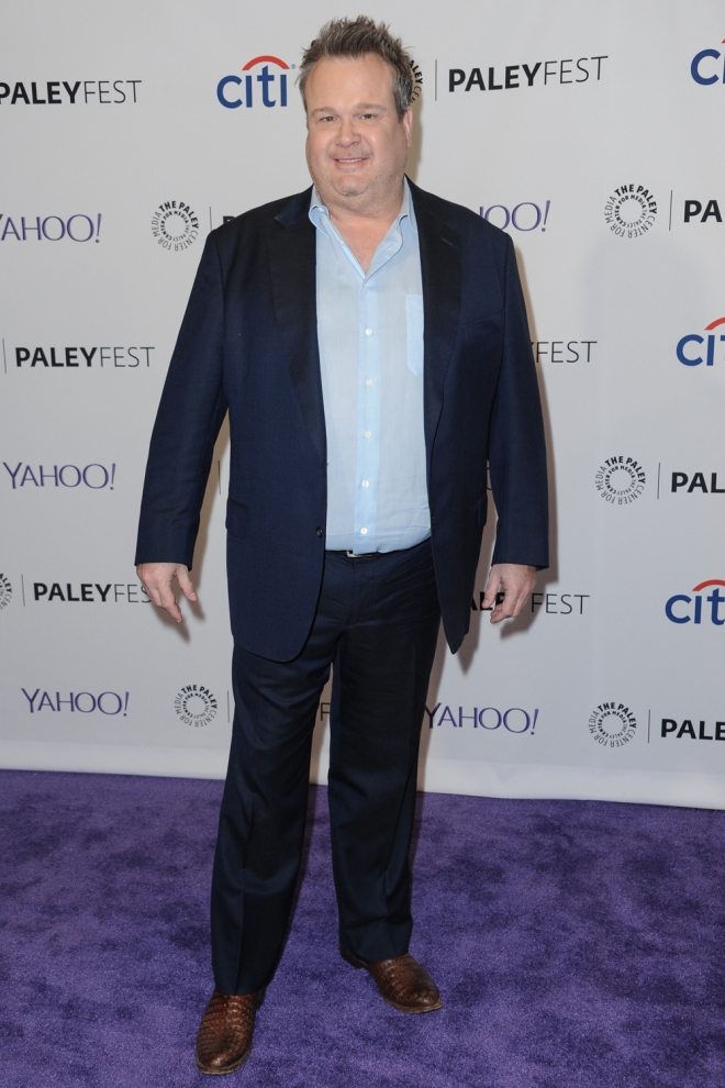 Eric Stonestreet, de fiesta con Modern Family