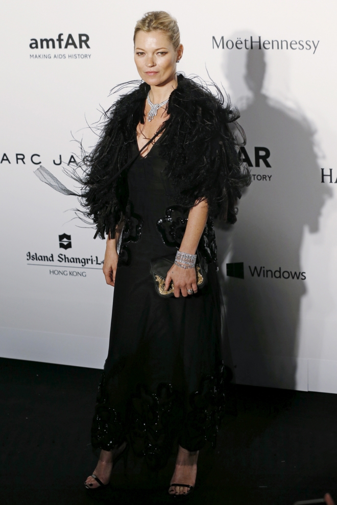 Kate Moss acudió a la gala amfAR de Hong Kong