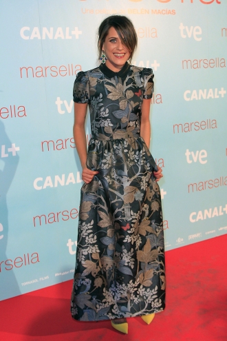 María León, estampado floral