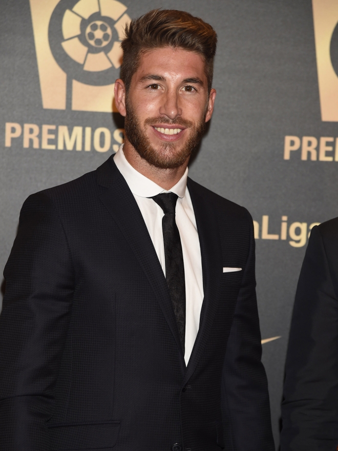 Sergio Ramos, sonriente ante los fotógrafos
