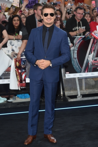 Avengers: Jeremy Renner, protegido del sol