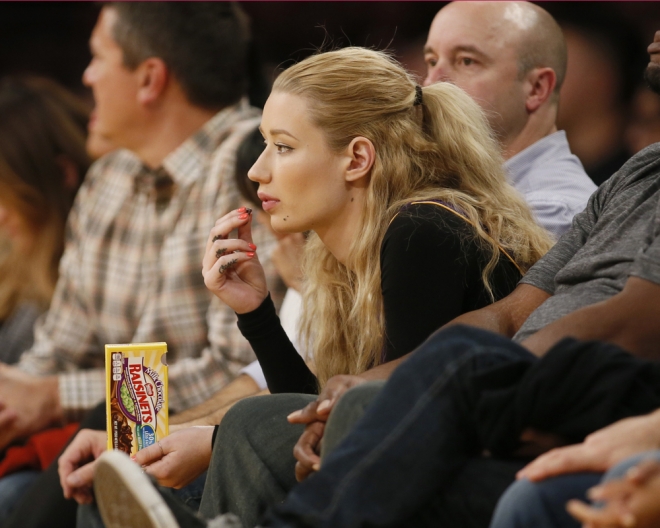 La rapera Iggy Azalea también come dulces