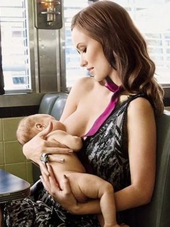 Lactancia materna: Olivia Wilde amamantando a su bebé