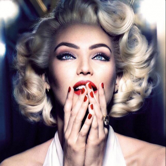 Candice Swanepoel, una Marilyn Monroe moderna para Maybelline