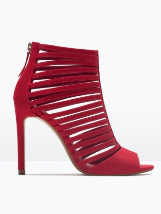 Sandalias con tiras: la nueva temporada de Zara