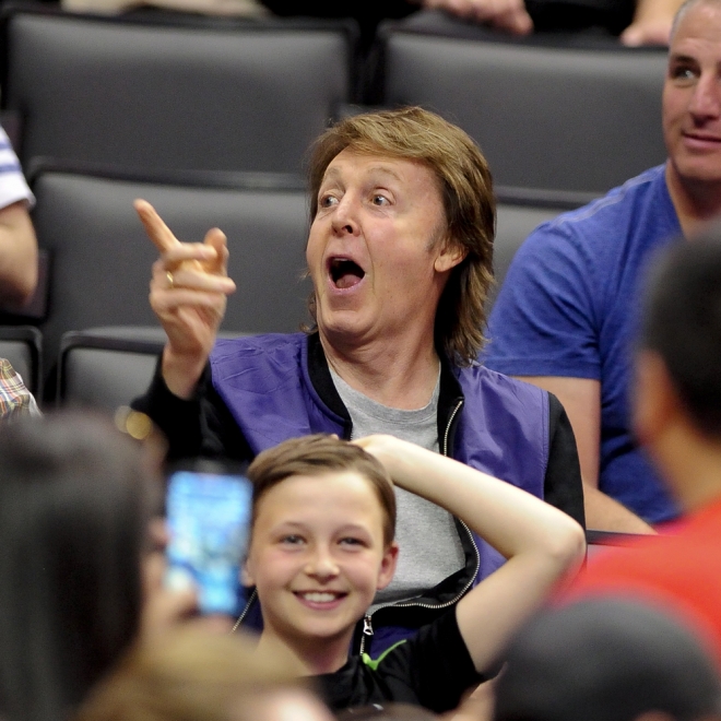 Paul McCartney, en un partido de la NBA