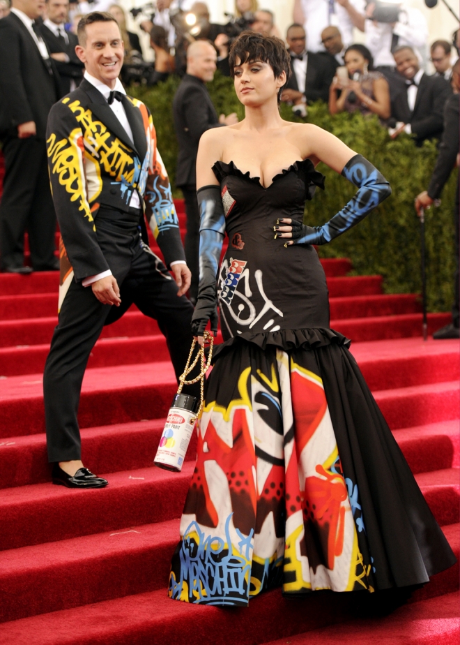 Katy Perry, vestida de Moschino para la MET Gala 2015