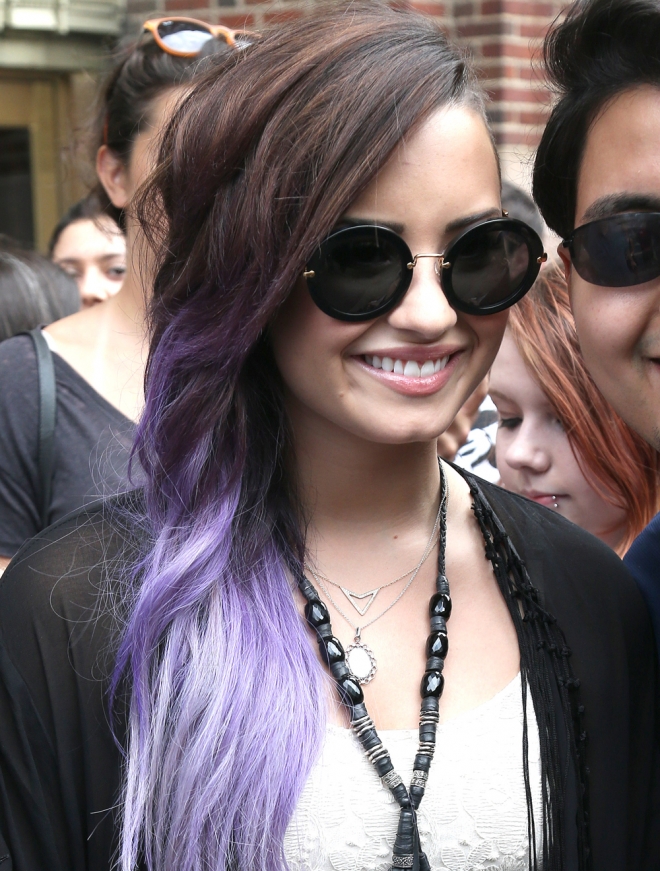 Demi Lovato también apuesta por el pelo de color