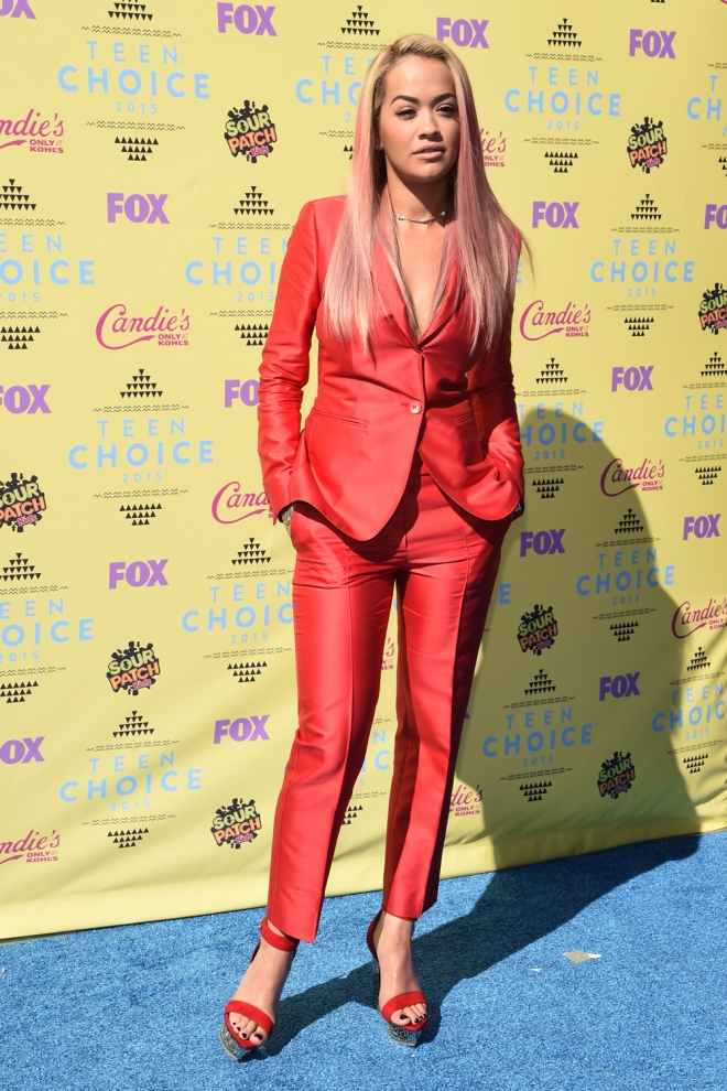 Teen Choice Awards 2015: Rita Ora, total red