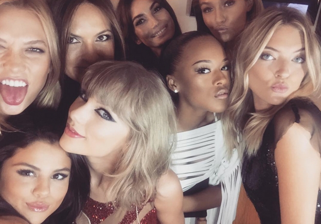 MTV VMAs 2015: el selfie de Taylor Swift y sus amigas