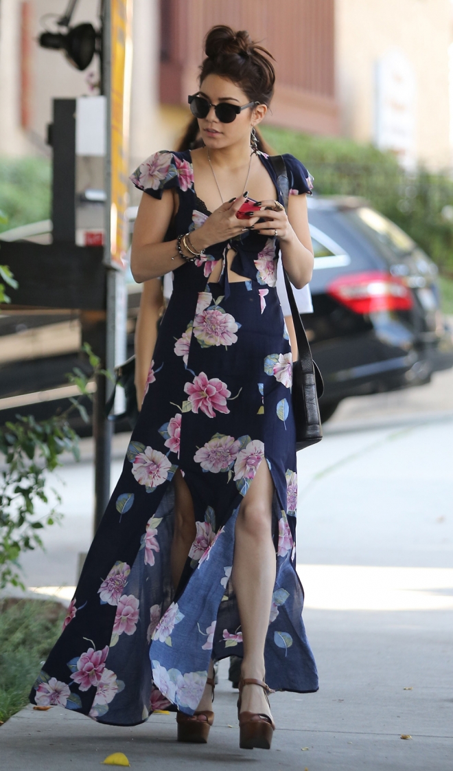 Vestidos boho chic: la apuesta de Vanessa Hudgens