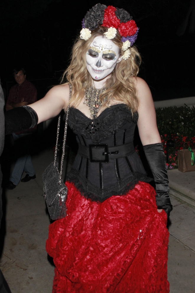 Especial Halloween: Hilary Duff, elegante y terrorífica