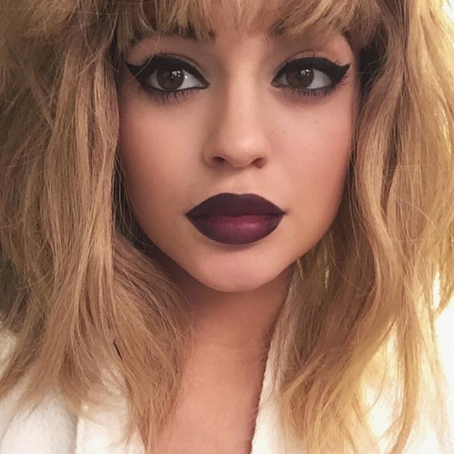 Los labios de Kylie Jenner desafían a la vida en general