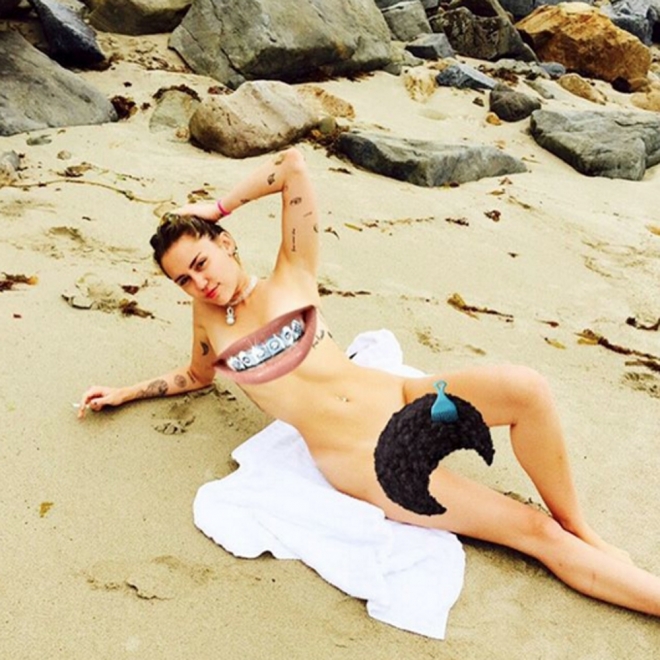 Miley Cyrus desnuda: hot en la playa