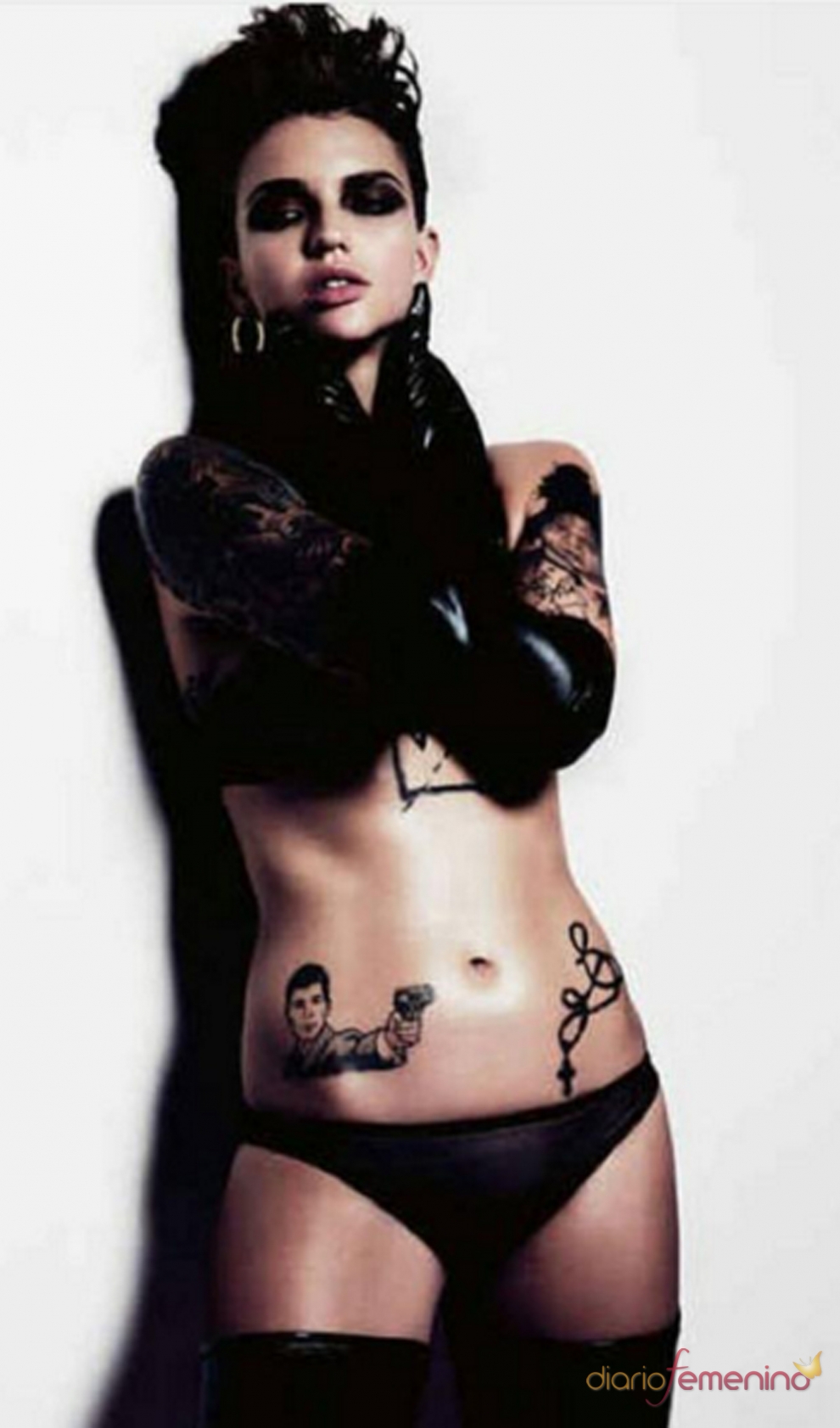 sexy naked ruby rose ricki white destroyed gif