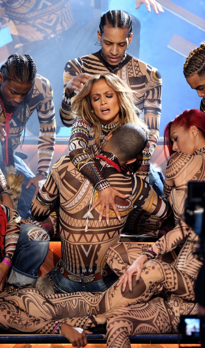 Gala AMAs 2015: El momento hot de Jennifer Lopez