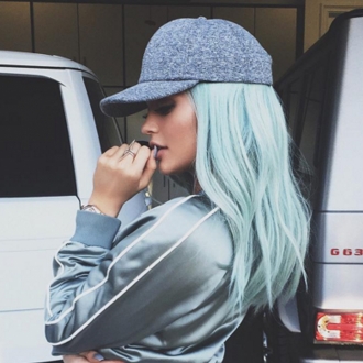 Pelucas de Kylie Jenner: el azul aguamarina