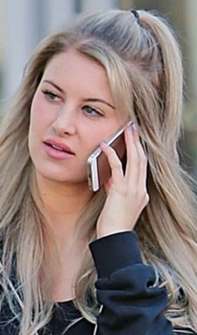 Novias One Direction: Briana Junwrith y Louis Tomlinson